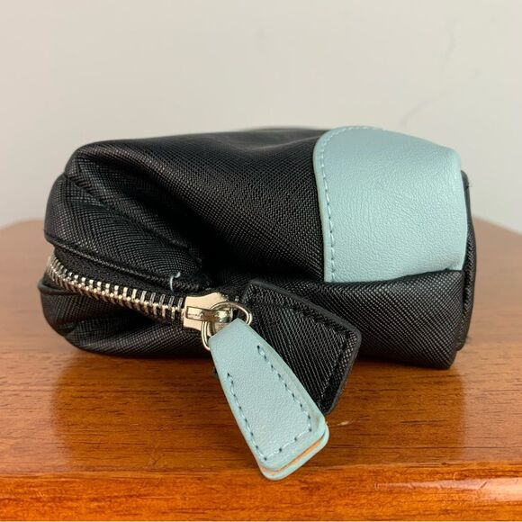 Bric’s exclusively for Qatar airways cosmetic small pouch bag - Picture 5 of 10